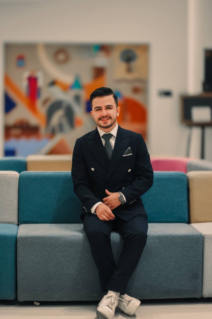 علی سینا فراهانی